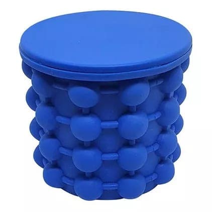 Mini balde de gelo em silicone  . Poupa espaço no seu congelador substituindo as formas de gelo tradicionais.