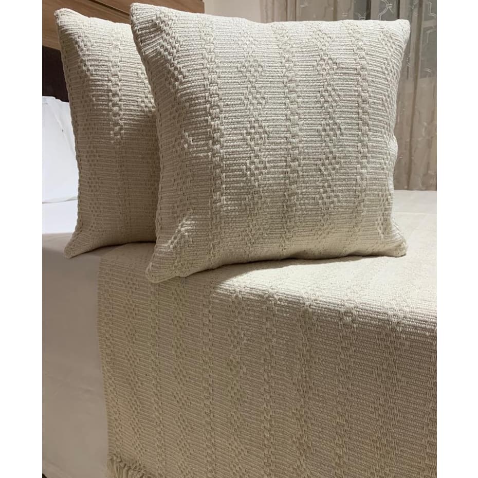 Peseira de cama 100% algodão, Casal/ queen e king. Opcional a compra das 02 capas de almofada do mesmo tecido.