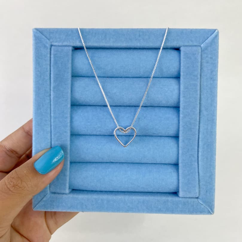Colar Coração Vazado - Banhado a Prata - Cordão Feminino Delicado Minimalista Romântico