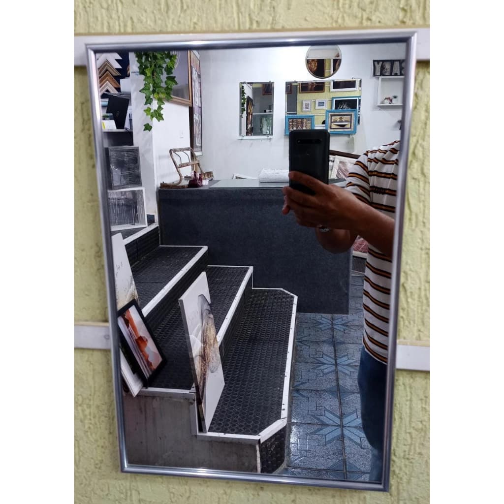 Espelho com Moldura  de Aluminio 30x40 Para Banheiro Salão de Beleza