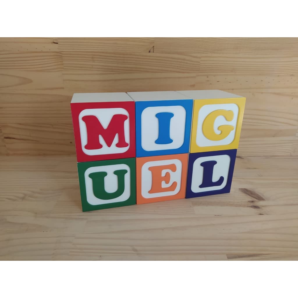Cubos Nome Personalizados em MDF Coloridos 10x10cm
