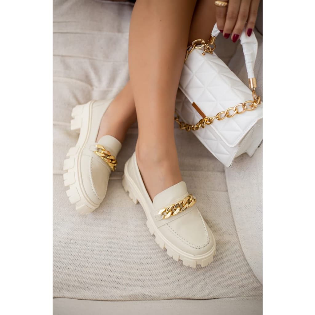 mocassim sapato feminino tendência sola Tratorada corrente dourada