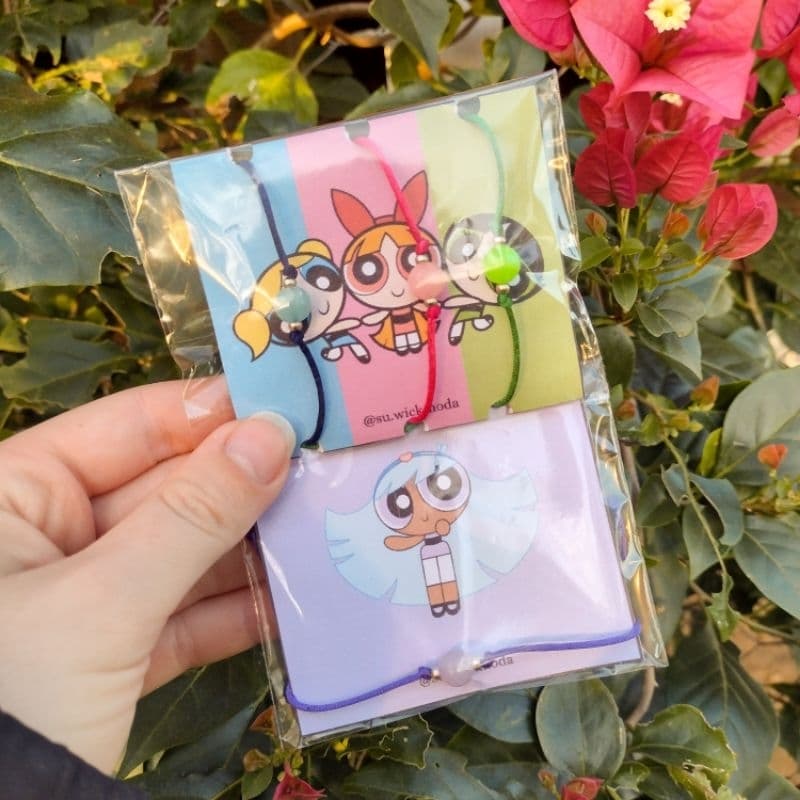Kit 3/ 4 Pulseiras de Amizade - Meninas Super Poderosas | Florzinha, Lindinha, Docinho e Estrelinha - Brilham no Escuro
