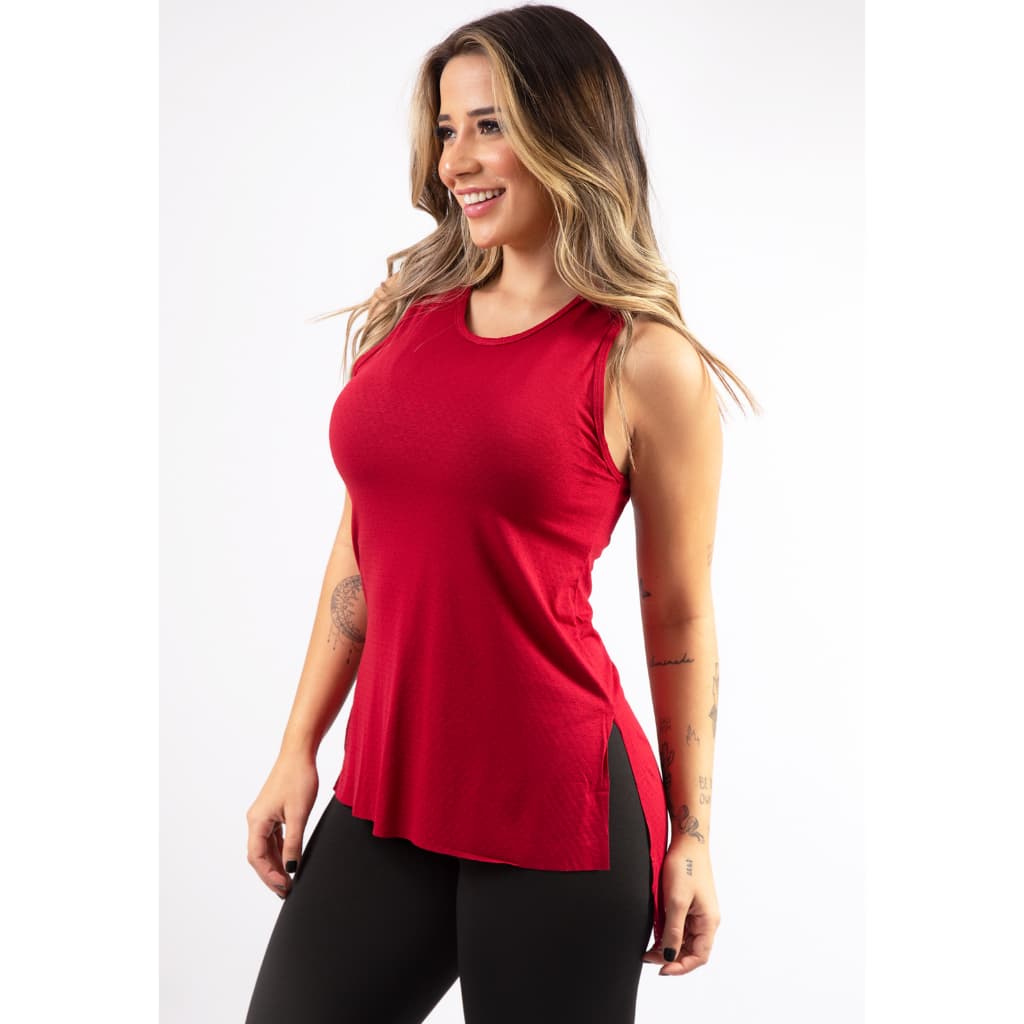 Regata Longa Blusa Fitness Furadinha Dry Fit Tapa Bumbum Academia Feminina Leve Lisa