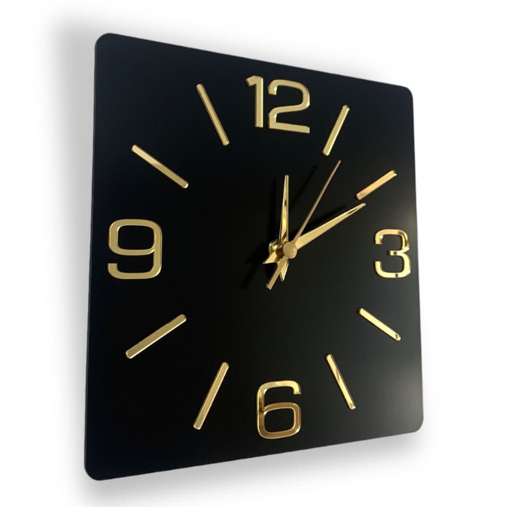 003 RELÓGIO DE PAREDE PRETO DOURADO QUADRADO