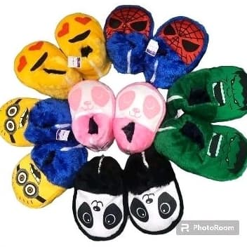 Pantufa pelucia adulto e infantil varios personagens
