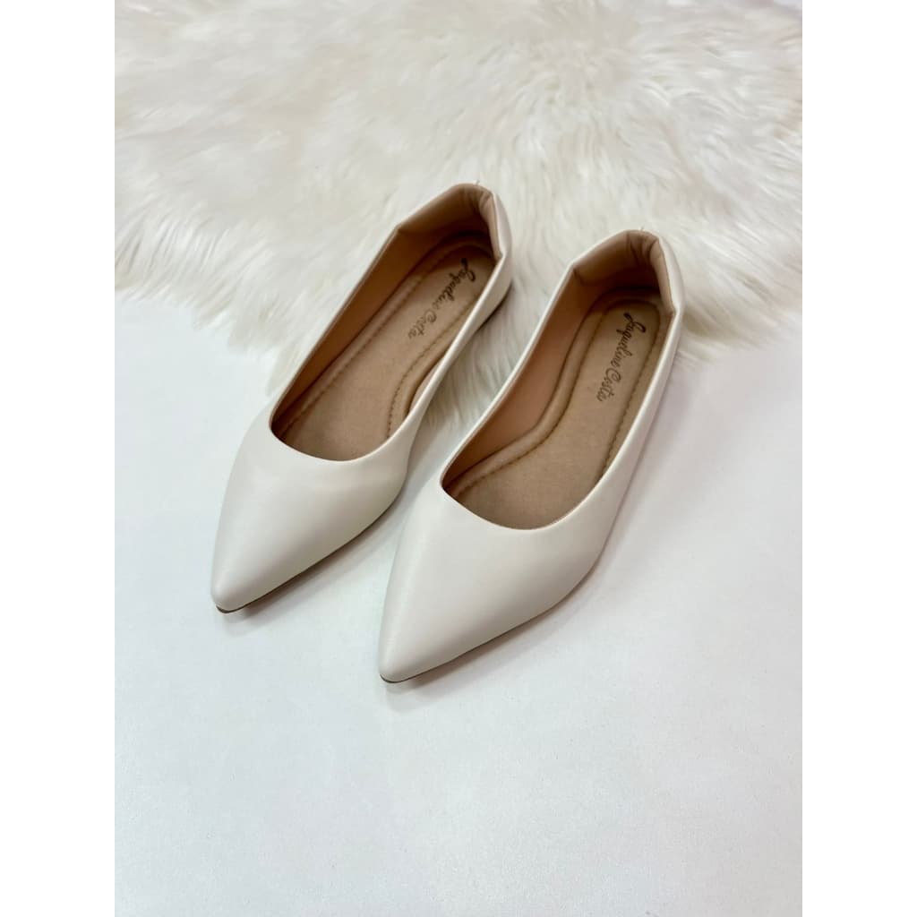 Sapatilha Feminina Basica Bico Fino Confortável Off White Casual Leve Delicado Tendência Hope Shoes