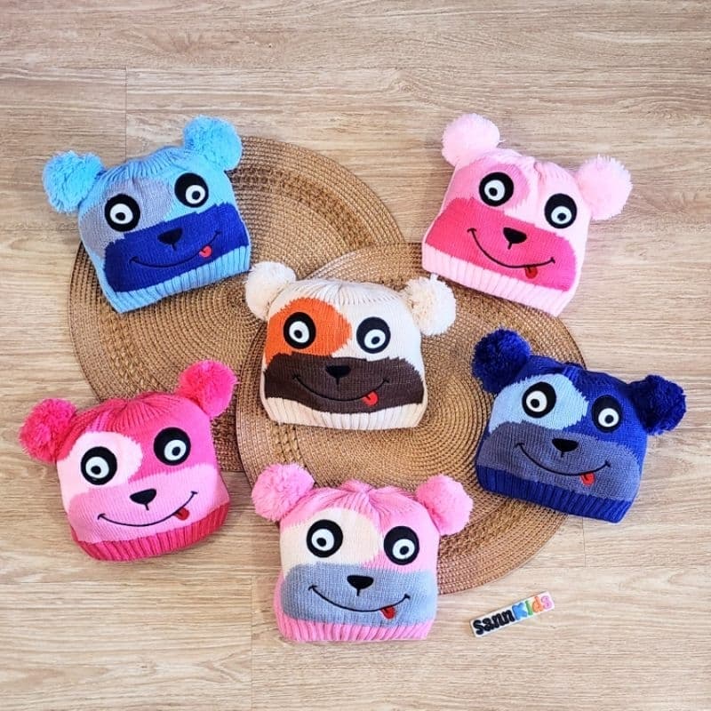 Touca/Gorro para Bebê com Dois Pompons Bordado e Forrado Quentinho