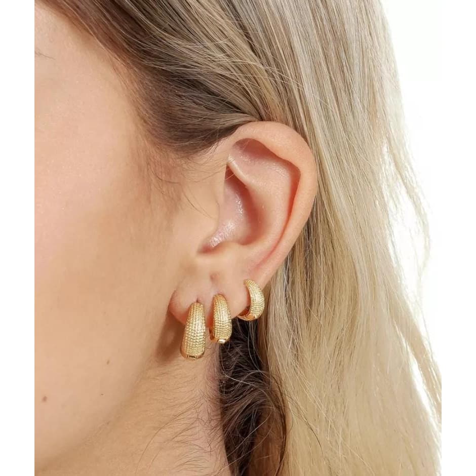 Brinco Argola Semi Joias Click Tam. P  M ou G Folheado Banhado a Ouro 18k
