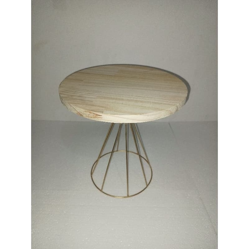 boleira 30cm na cor dourado feito em ferro tampos pinus redondo