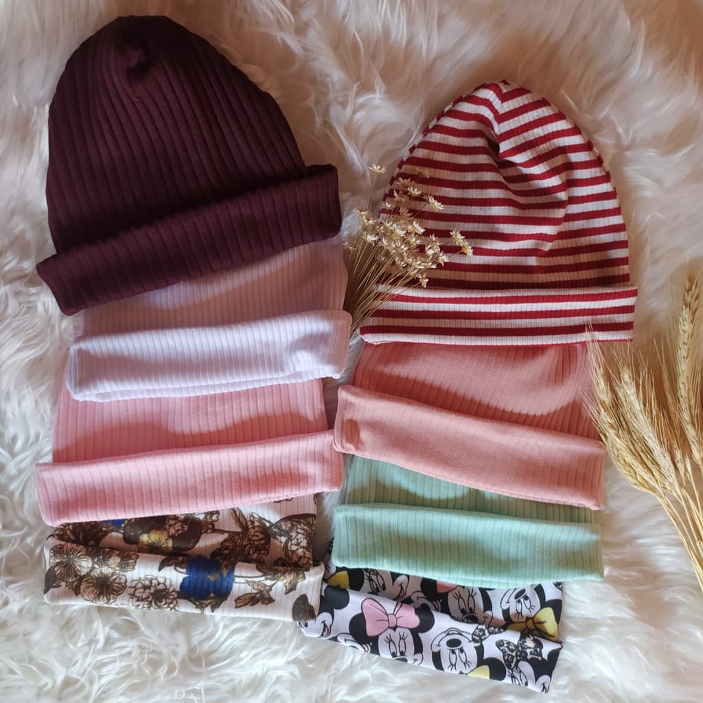 Touca / gorro infantil  de malha  dupla face.