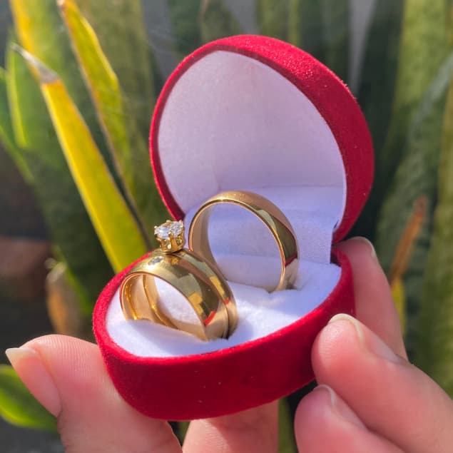 Par Aliança De Casamento + Anel Solitário Para Noivado