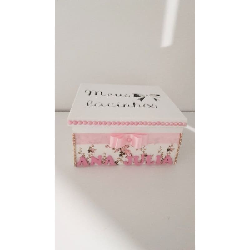 Caixa de laços personalizada em MDF