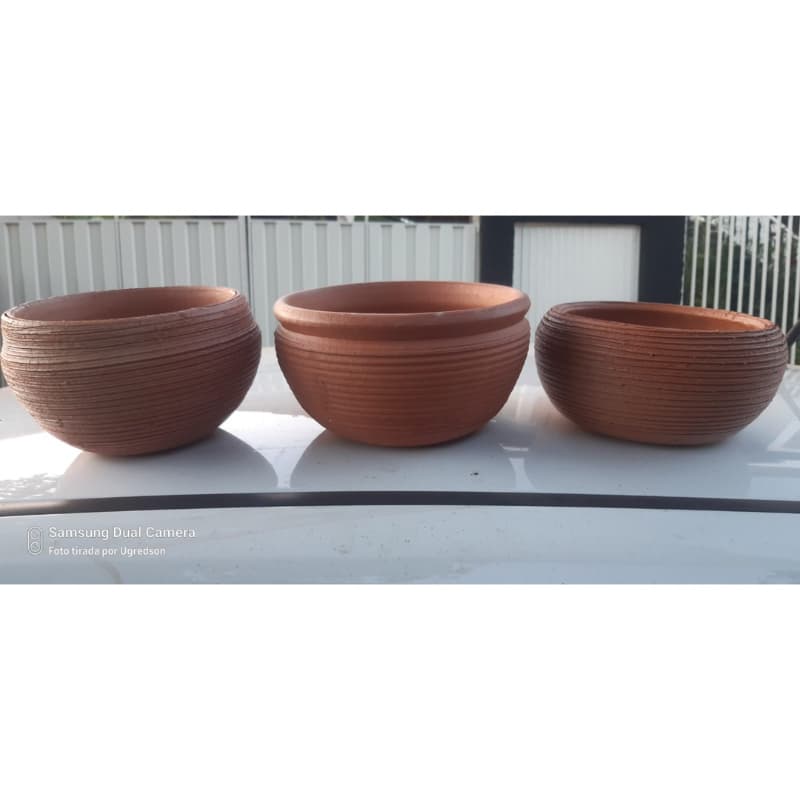 Três vasos para plantas !!!