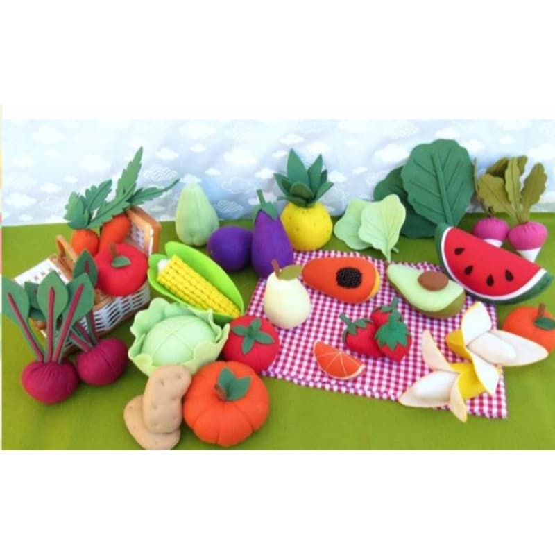 Frutas e hortaliças em feltro ( 12 unidades)