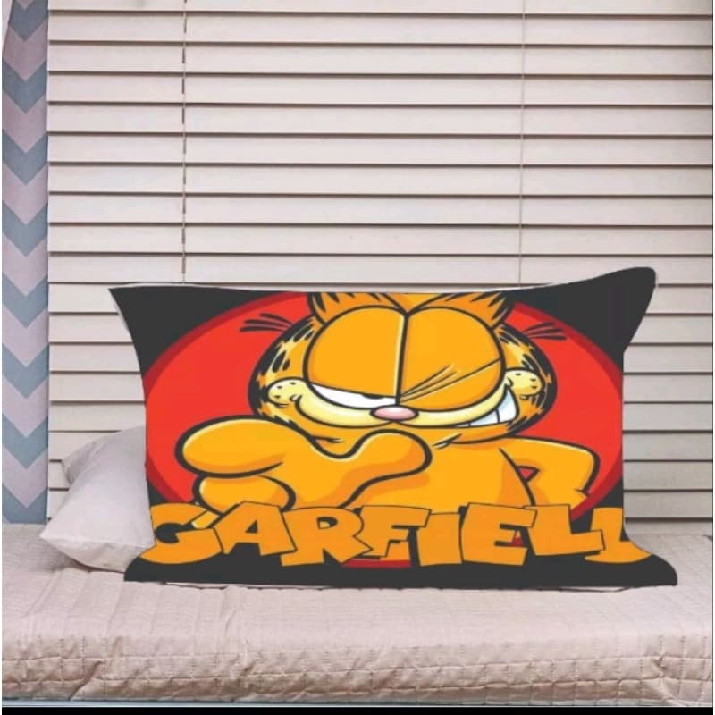 FRONHA CAPA PARA TRAVESSEIRO PERSONALIZADA TEMA GARFIELD 60X50