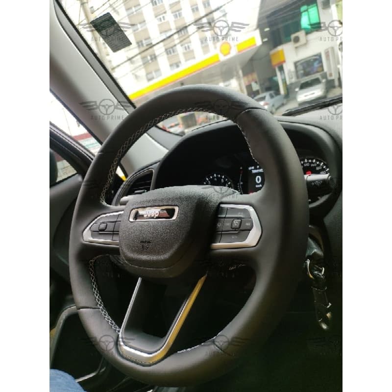 capa de volante costurada jeep Renegade 2023 em material TH liso costura Branca