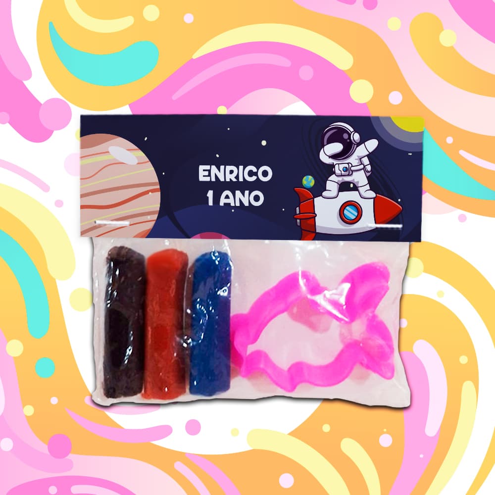 Kit Massinha Com Cortador Personalizado Festa Infantil Tema Diversos Astronauta