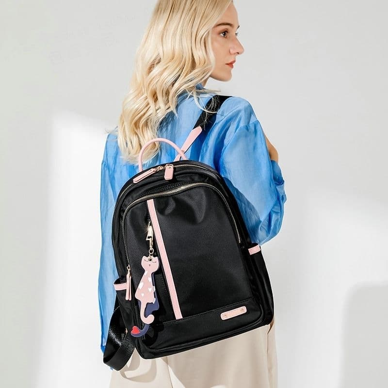 Mochila feminina média nylon impermeável com pingente VX-186