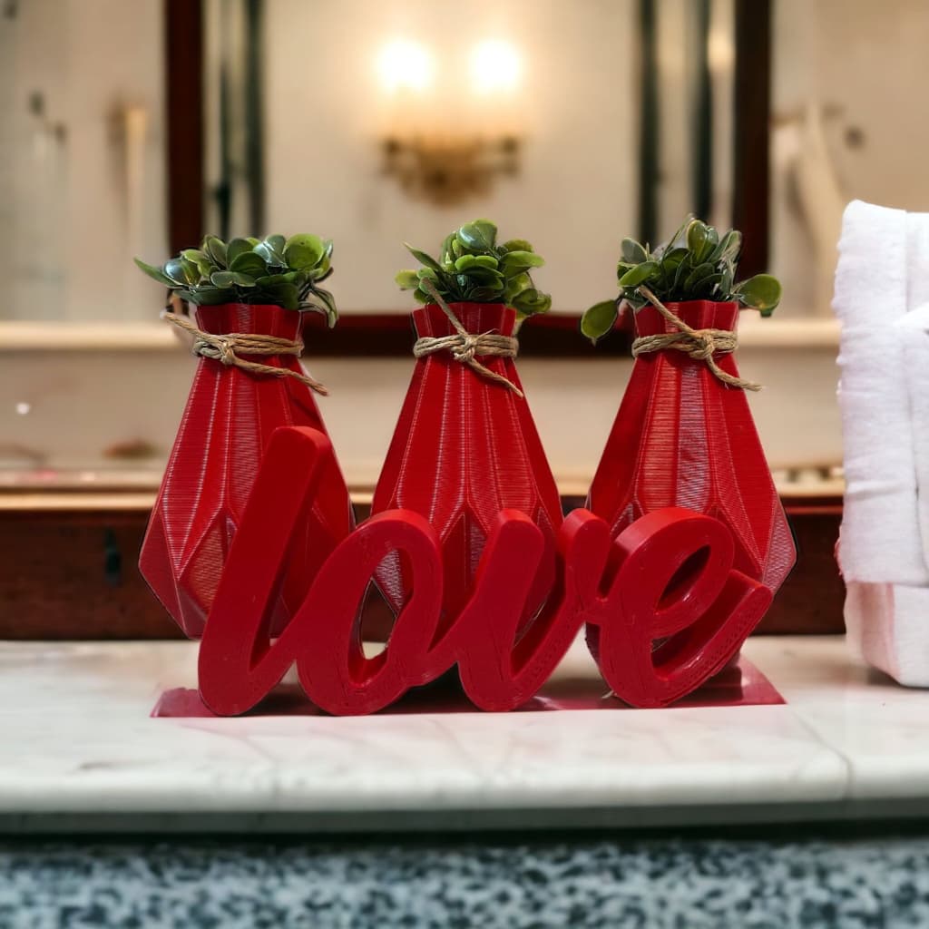 Mini Vasinhos Com Plantas Artificiais e Letreiro Love Enfeite Decoração Banheiro
