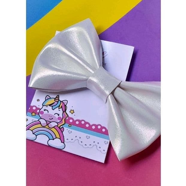 laço em verniz perolado branco/ laço em verniz/laço perolado/laço infantil/laço grande