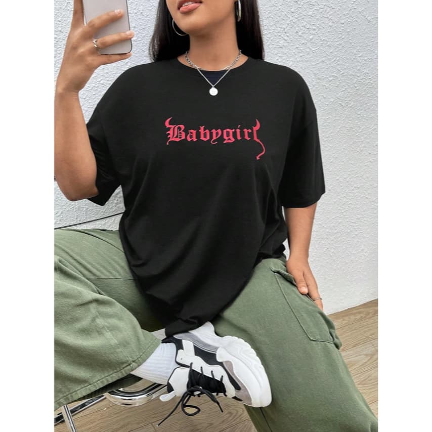 Camiseta Babygirl Oversized Bordado Palavra Bebezinha Gótico Feminina