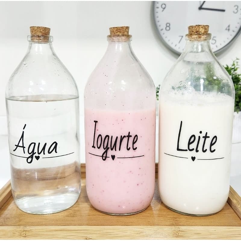 Garrafa de água -  leite - iogurte - jarra de vidro