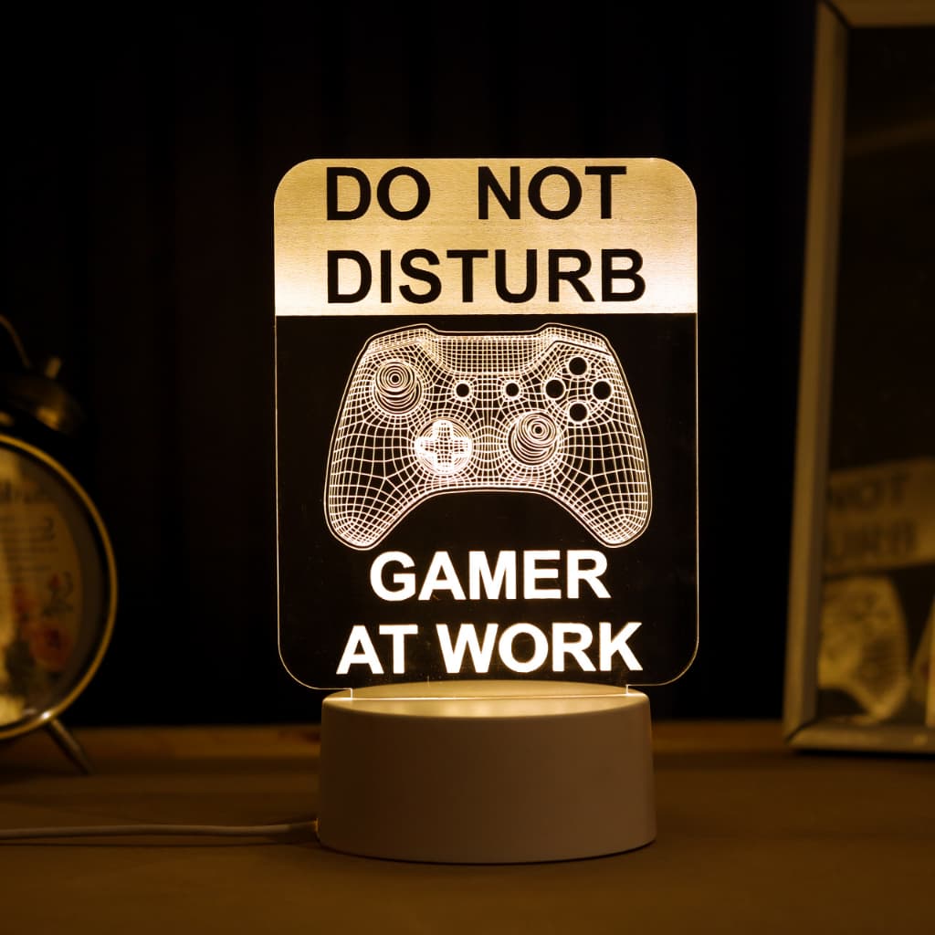 Luminária LED 3D de Mesa / Luz Noturna  - Do Not Disturb - Gamer at work, Não perturbe, jogo