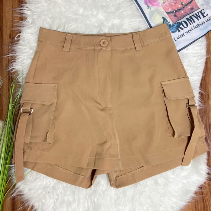 Short saia alfiataria cargo com bolso