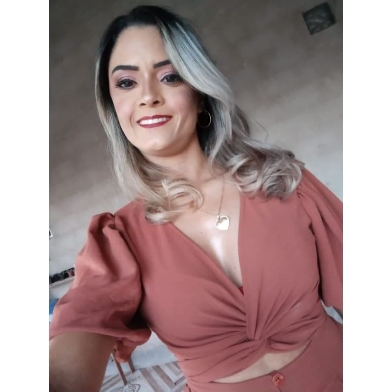Conjunto feminino Cropped/Blusa com manga trespassada e calça Pantalona