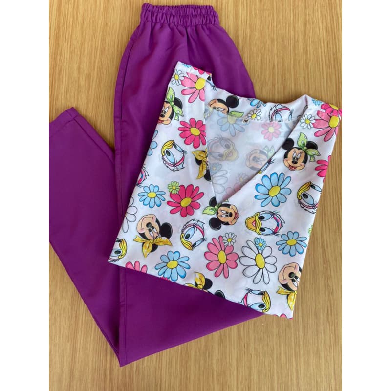 Scrub feminino Conjunto cirúrgico estampa Flórida.