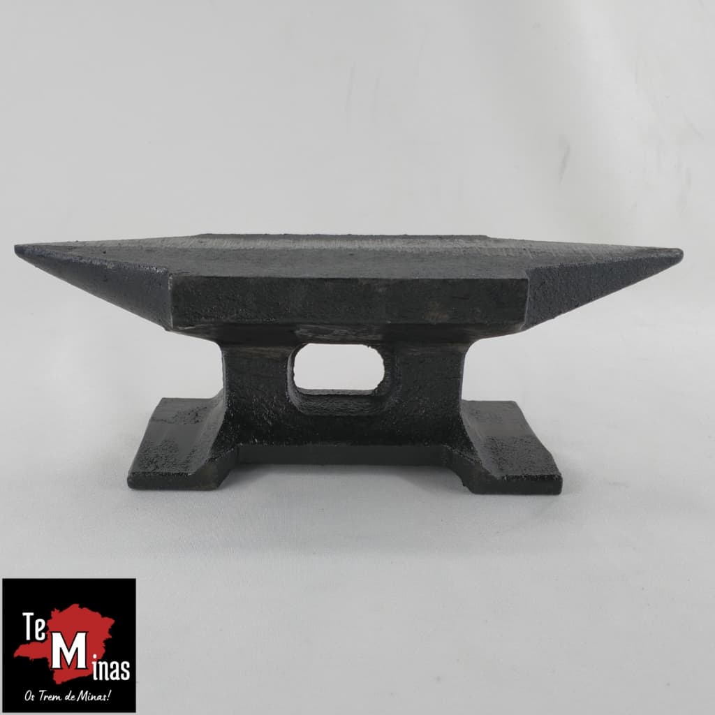 Bigorna de Ferro Cinzento com 1,5kg para Decoração ou Fins Religiosos