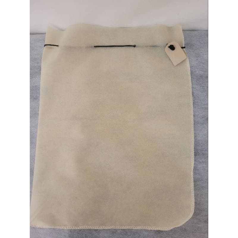 kit com 20 sacos tnt 45x60 para organizar suas botas e casacos com cordinha/tag