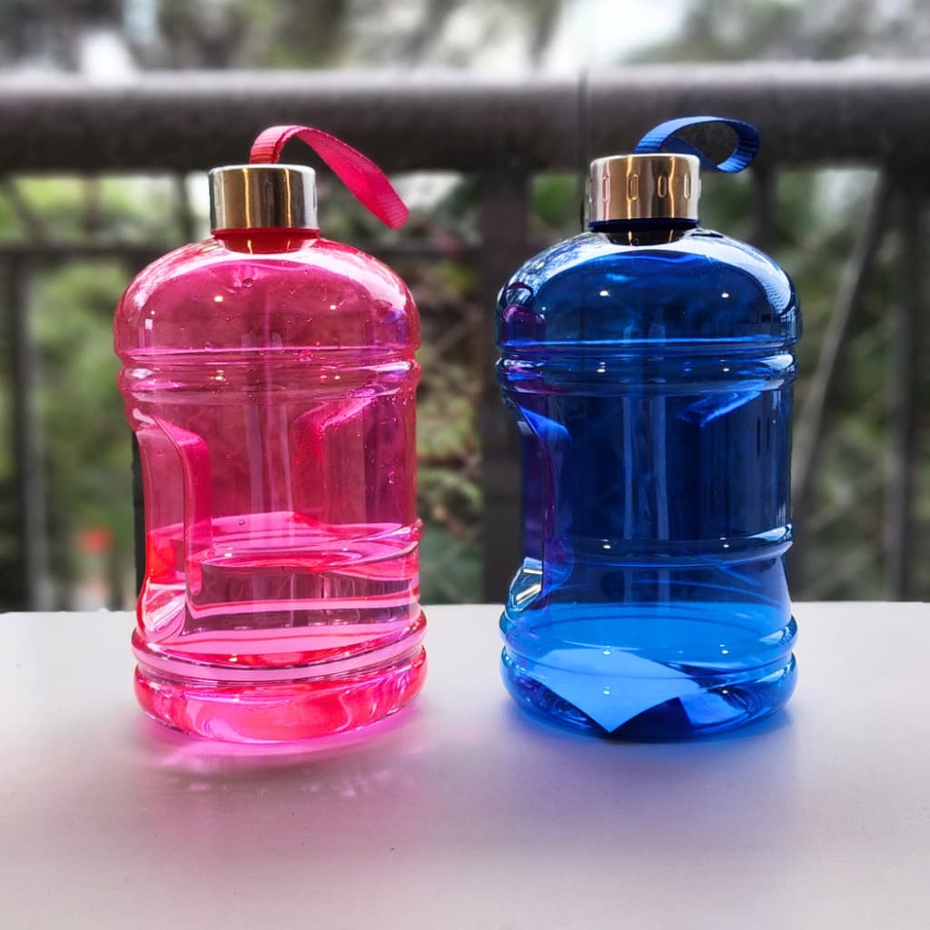 Garrafa de Água 1.850mL Academia Galão c/ Fitilho Alça 100% Anti-Vazamentos Squeeze Academia Treino Musculação