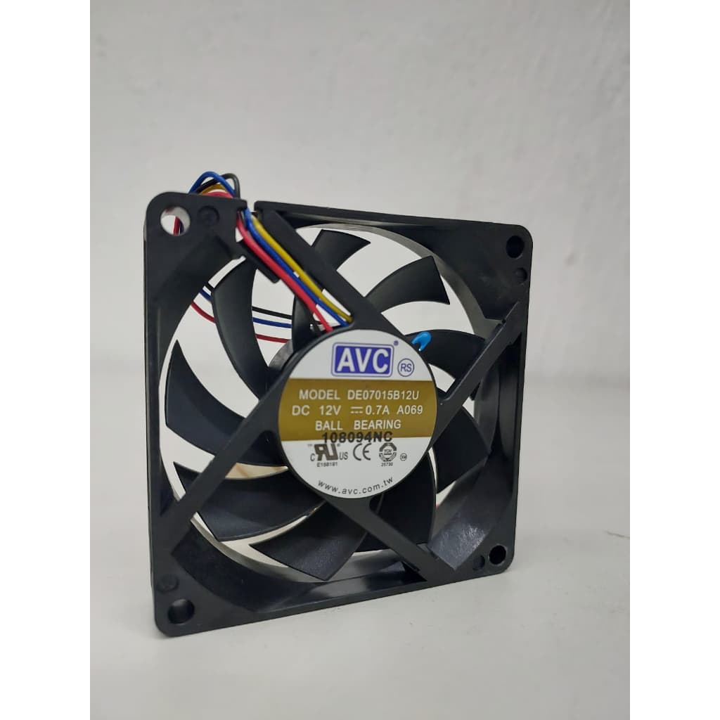 Cooler Fan AVC 12v 0,70a 70x70x15mm Modelo DE07015B12U 4 fios com conetor e PWM