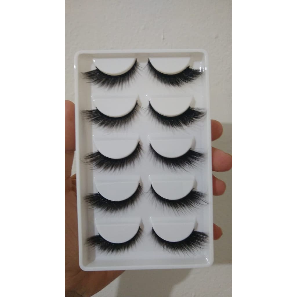 Cartela com 5 Pares de Cílios Postiços Volumosos 3D N01 Estilo mega fox