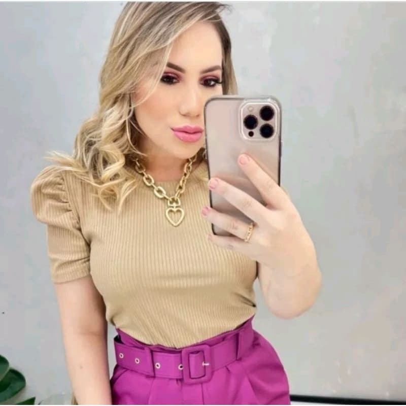 Blusa Feminina Manga Princesa em  Malha Canelada com Elastano