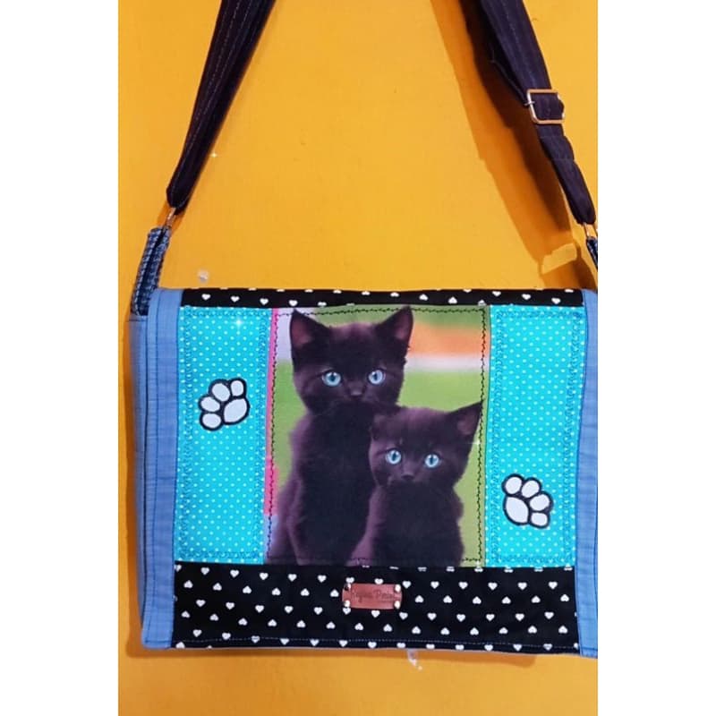 Bolsa em tecido modelo mensageiro com sublimação de gatinho