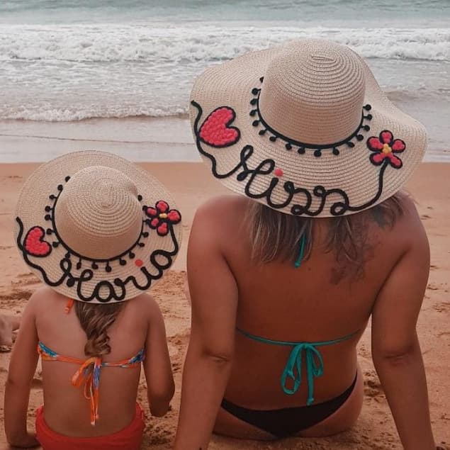 Kit 3 Chapéus de Praia e Piscina, chapéus com Nome Personalizado e 2 Desenhos.