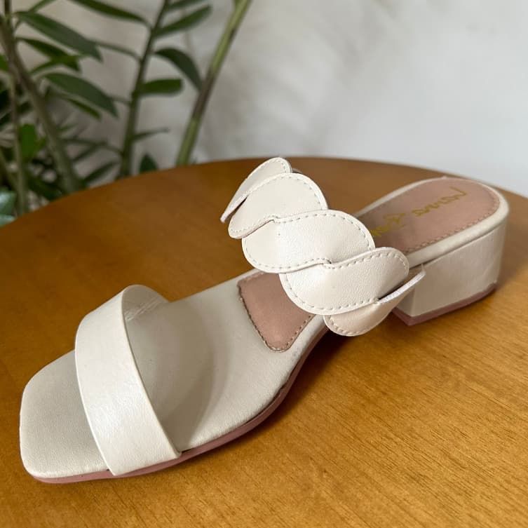 Sandália feminina salto bloco casual Tamanco Feminino Sandália Saltinho Médio Confortável Promoção REF 530