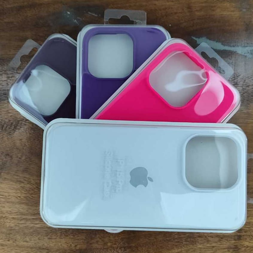 Kit 2x1  Capa/Capinha + Pelicula 3D para Iphone 15 / 15 Plus / 15 Pro / 15 Pro Plus