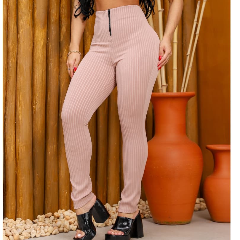 Calça Canelada 3 D alto Relevo Montaria Feminina Cintura Alta com Ziper Skinny possui Elastano Slim