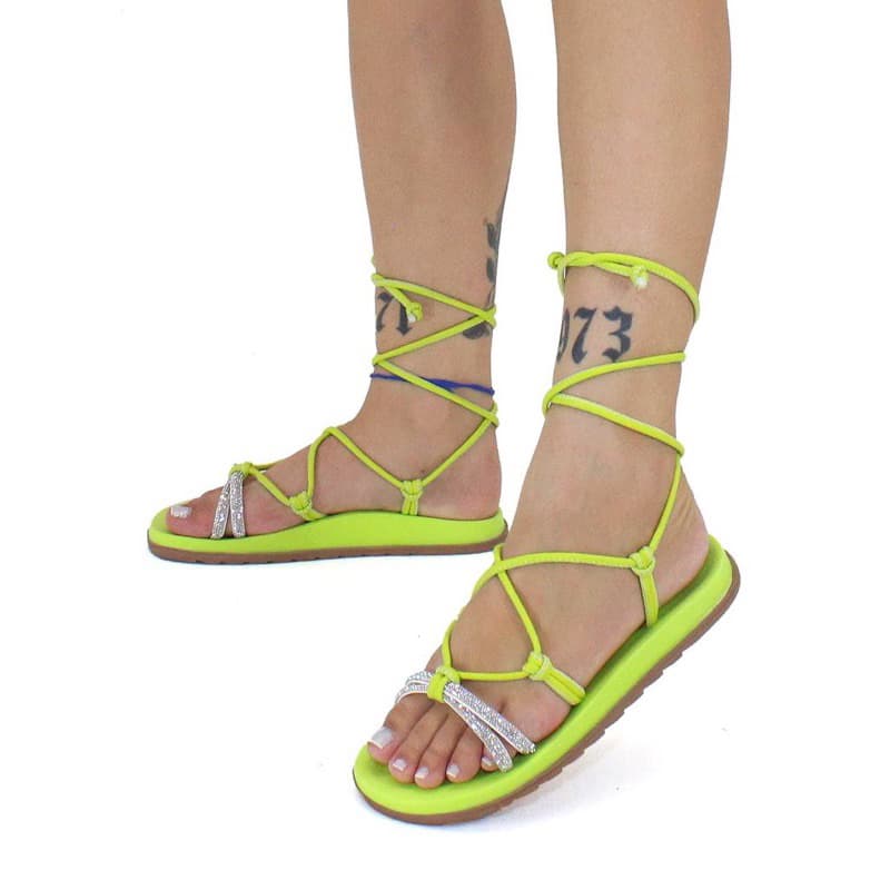 sandália  papete birque de amarrrar com detalhes  de tiras de estrass modelo (Lara)