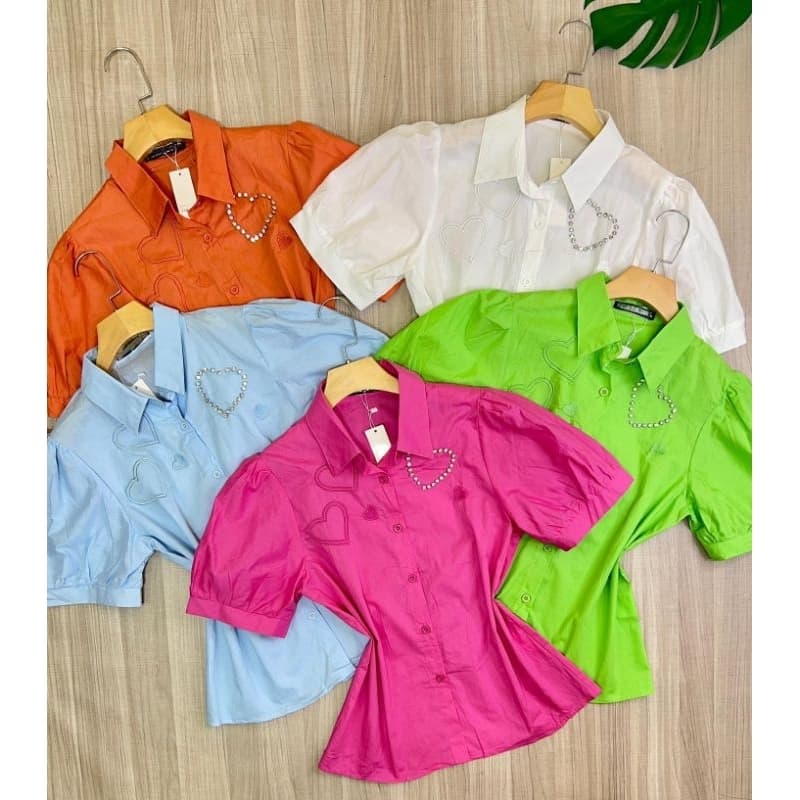 Blusa Feminina de Linho, Detalhes em Bordado e Strass