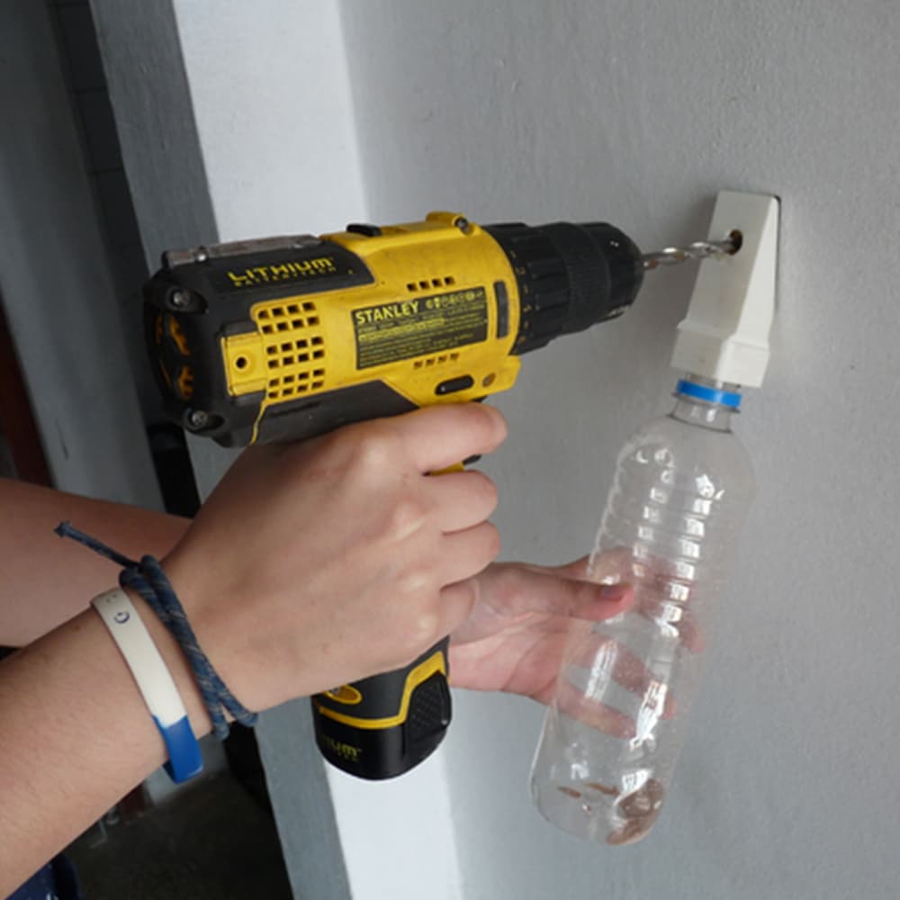 Coletor de Pó para Furadeira com Sistema de Rosqueamento em Garrafa PET