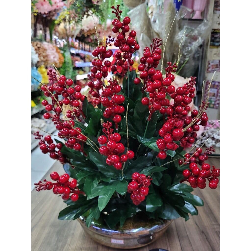 buque  Frutas Artificial Vermelha ideal para Decoracao de Natal