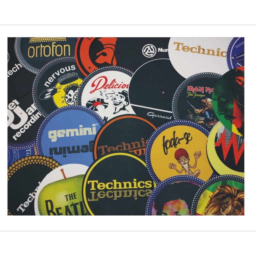 2 feltros super macios próprios para toca discos tapete gna nostalgia exclusividades desliza muito aprovado pelos melhores djs  veja o vídeo