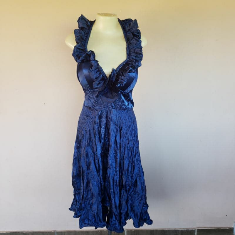 vestido  de festa  frente única, cor azul escuro tam M