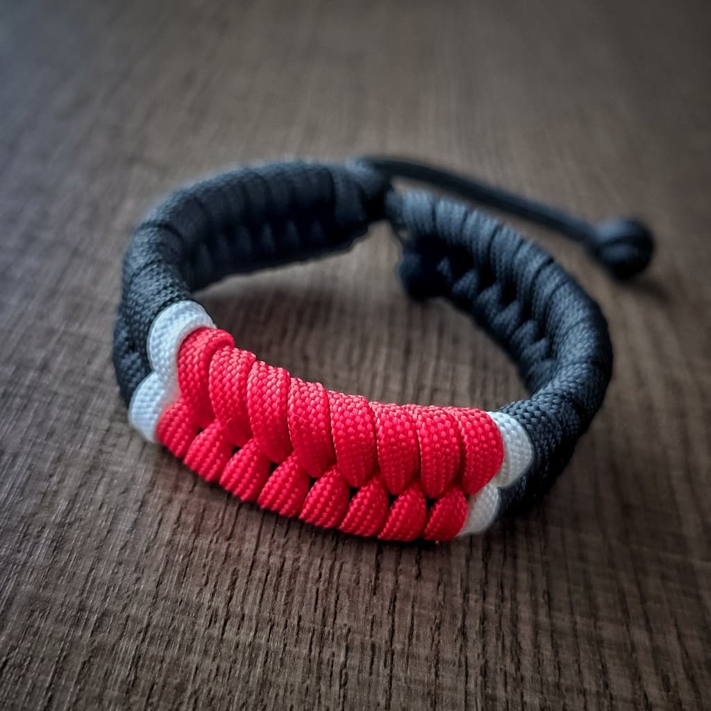 Pulseira Jiu Jitsu Paracord Ajustável Regulável Faixa Preta Marrom Roxa Azul Branca com Grau Dan TORINO81
