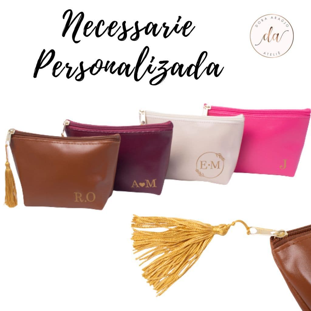 Necessaire Personalizada Kit com 25 unidades (várias cores) com inicial para casamento, madrinhas, noiva, aniversário,da